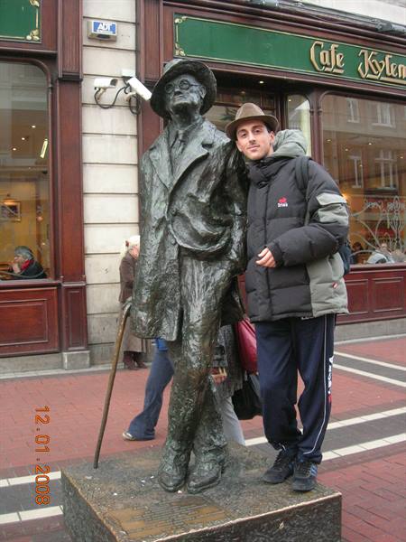 Dublin - J.Joyce statue