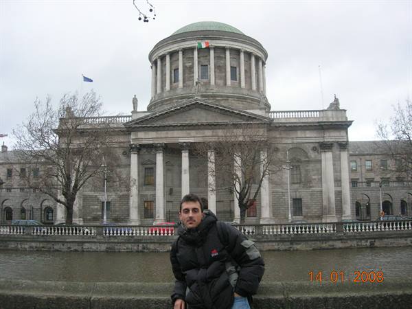 Dublin - four courts
