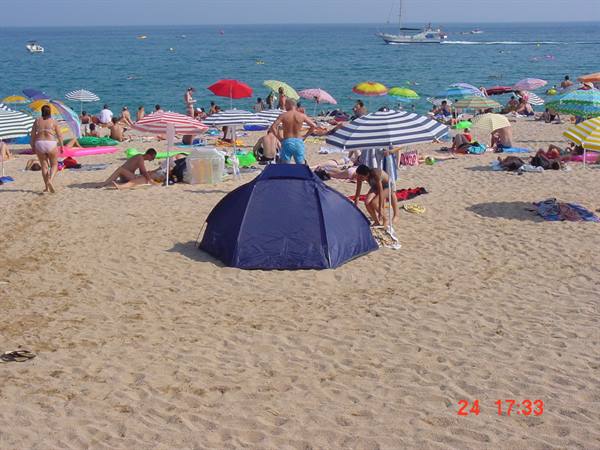 Lloret de mar - tent on the beach!!