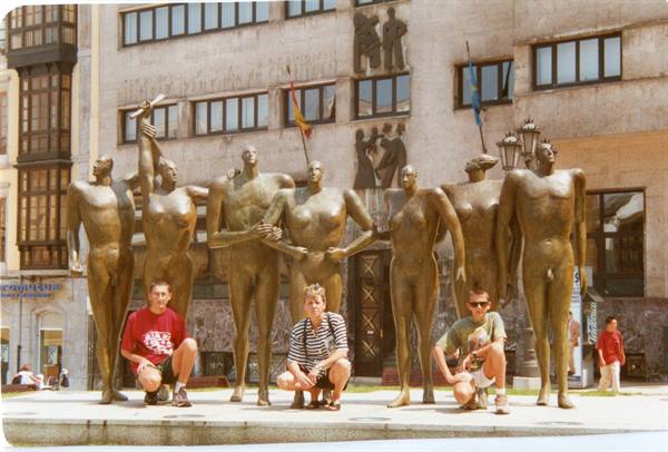 Oviedo - bizarre monument