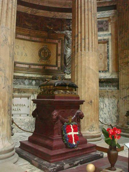 Rome - Pantheon, tomb of Umberto I