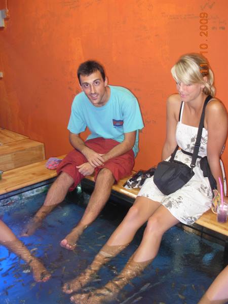 Bangkok - fish massage!
