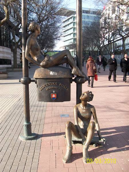 Bratislava - post office statue!