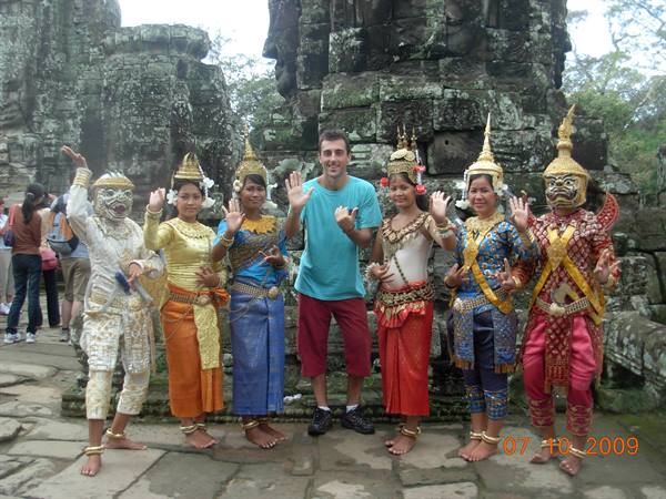 Siem Reap - Bayon, with some friends!