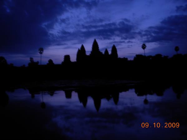 Siem Reap - Angkor Wat at dawn
