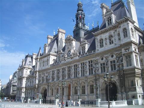 City Hall 4th arr.