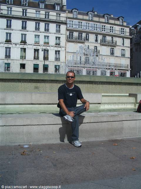Hotel de Ville square - 4th arr