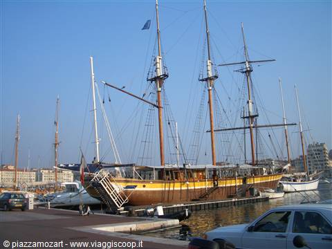 sailing ship