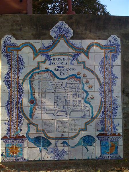 Azulejo tile panel showing a 1763 map of Colonia del Sacramento