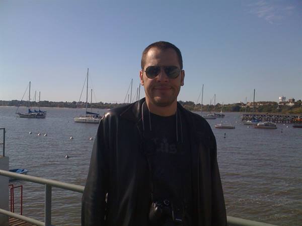 tommy on the port of cologne