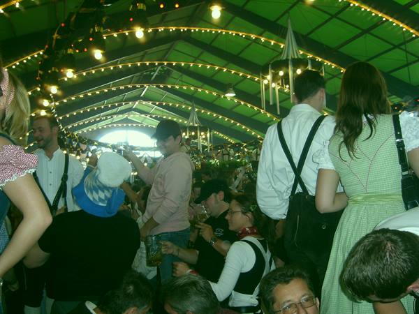 People dancing!!!