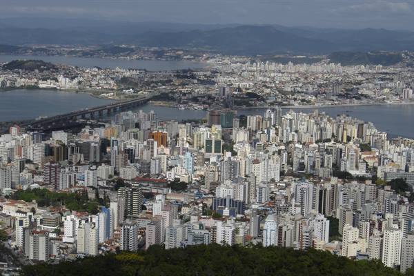 panorama from Morro da Cruz
