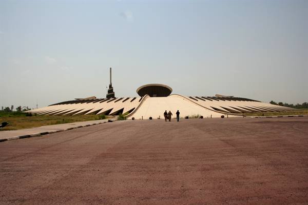 MONUMENT TO THE FALLEN OF THE IRAN - IRAQ WAR