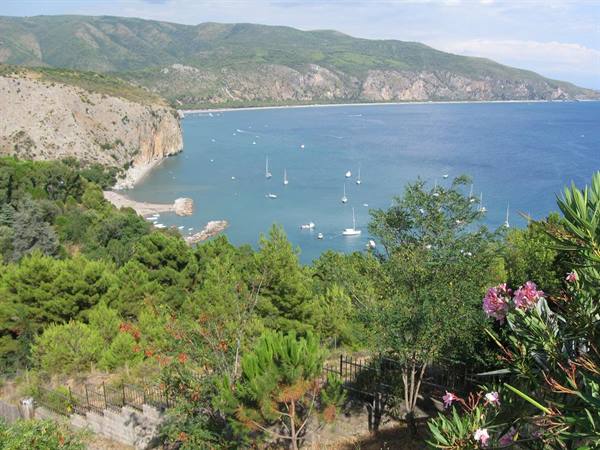 CAMEROTA COAST