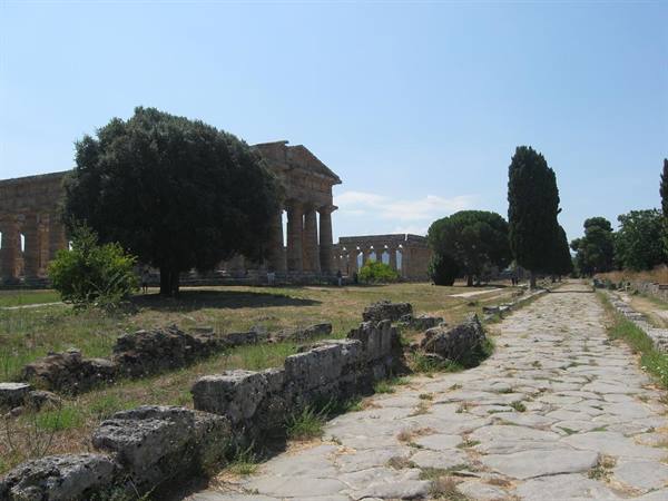 PAESTUM CONSULAR ROAD