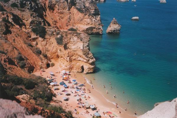 PRAIA DOS TRES IRMAOS