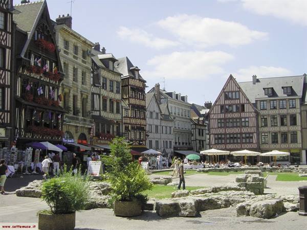 Rouen, market square