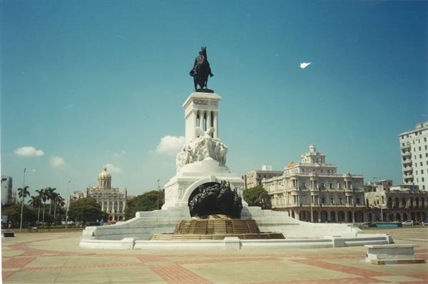 plaza Maximo Gomez