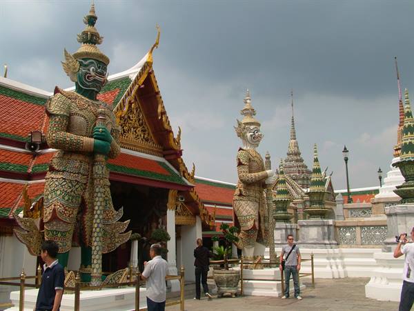 the Yaksha demons guarding the Ramakien gallery