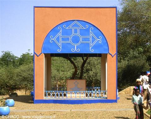 the last tree of the Ténéré
