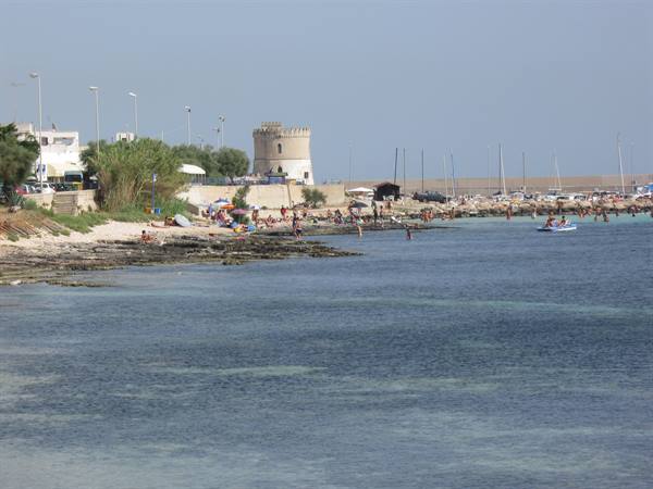seafront of Torre Vado