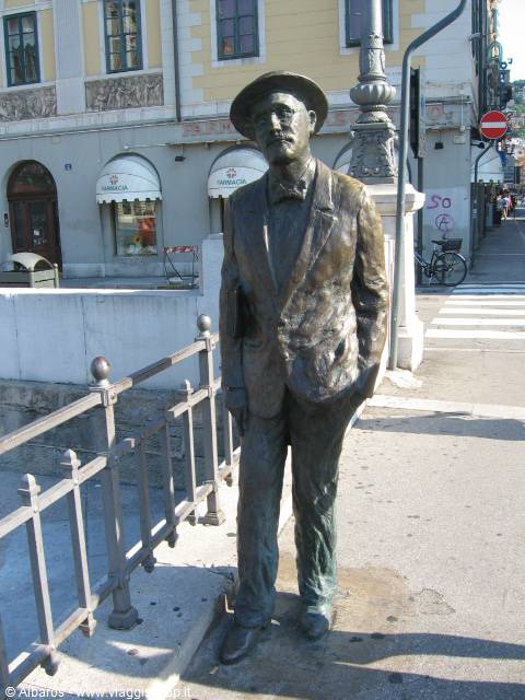the statue of James Joyce on the dock