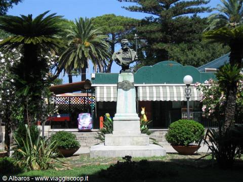 Reggio: where the zoo used to be there is now a large park with the Greek excavations