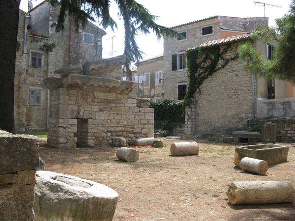 Great Temple or Temple of Neptune, 1st century