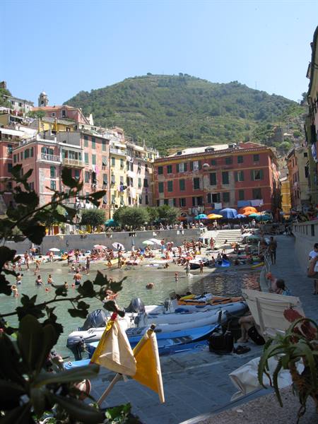 Vernazza beach