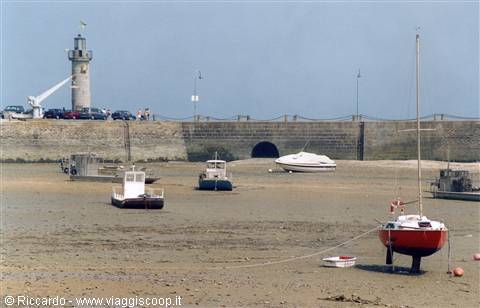 Tidal effect at Mont St Michel