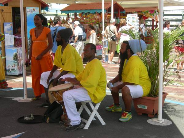 musicians at disembarkation