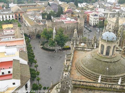 Seville: cathedral dome and Plaza Virgen de los Reyes seen from the Giralda