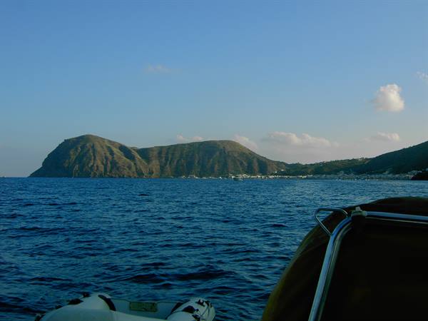 In the Aeolian Islands with the Aeolian Dolphin Research 