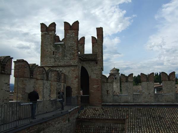 The battlements of Sirmione