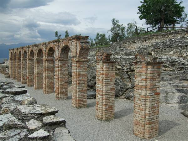 The Grottoes of Catullus