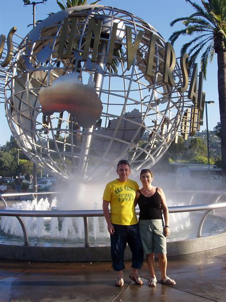 UNIVERSAL STUDIOS