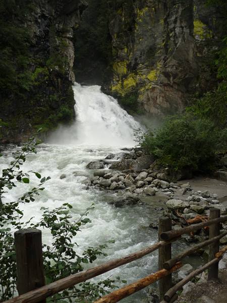 TURES: RIVA WATERFALLS