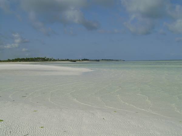 Sea and atolls in front of Eden Village