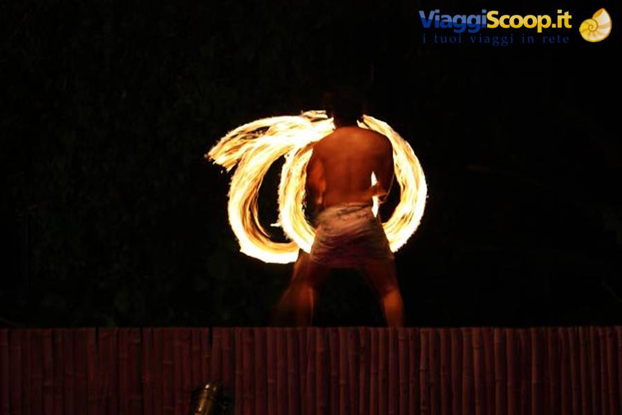 12/12/08 Phuket Stunt Show Juggler with fire