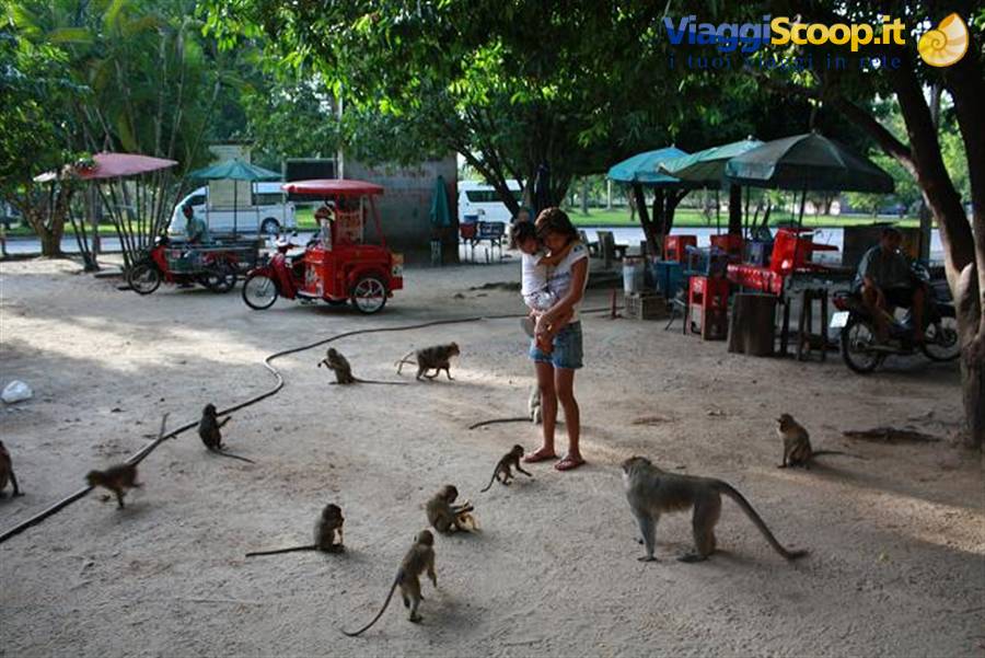 13/12/08 James Bond Island excursion, Suwankuha Temple, have a snack with...
