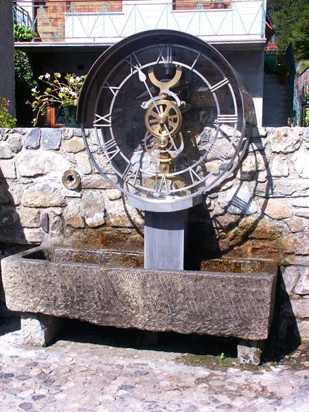 Pesariis 009 - Water clock with tilting vessels