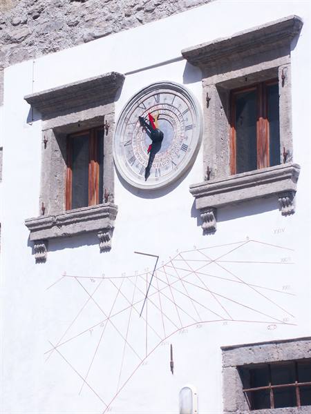 Pesariis 025 - Sundial Italian and transalpine time and clock