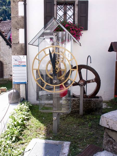 Pesariis 026 - Turbine water clock