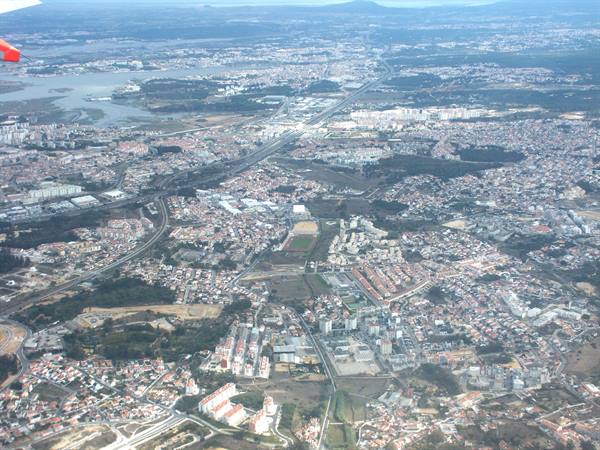 01 Lisbon - 01.01 Flying over Lisbon