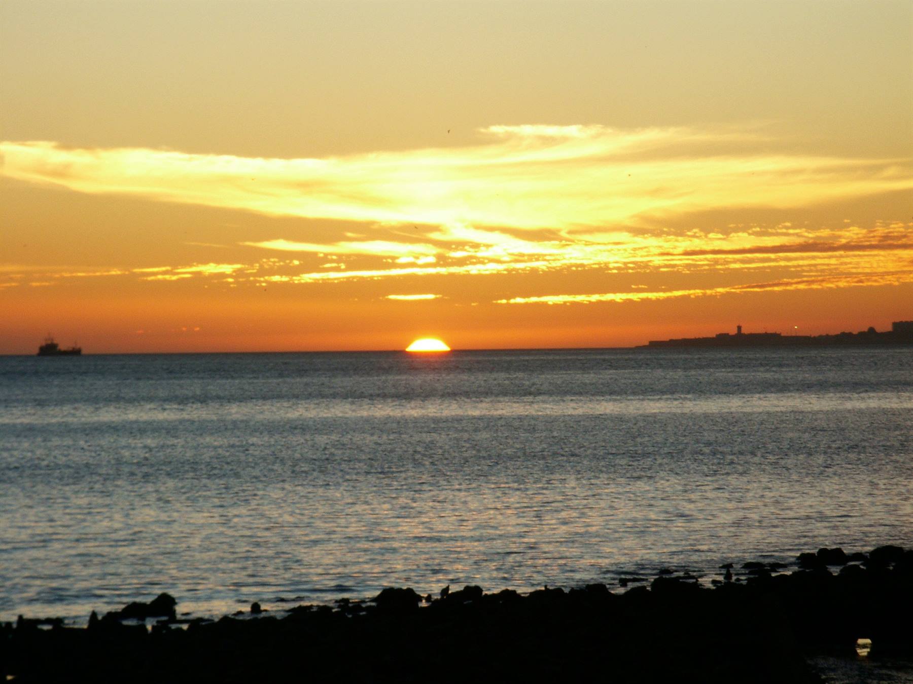 01 Lisbon - 15.07 Belém - Sunset over the Tagus