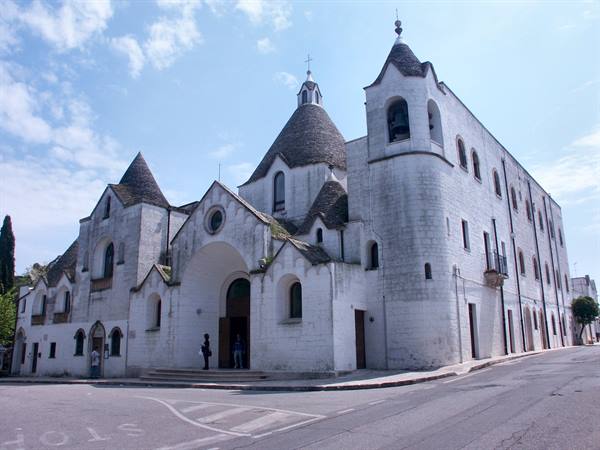    03-13 - Alberobello - S.Antonio Church