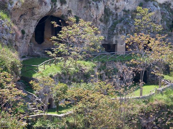 06-07 - Massafra - Rock dwellings