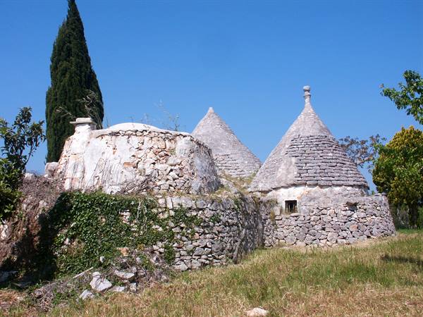 08-06 - Grotta Figazzano - Abandoned trullo