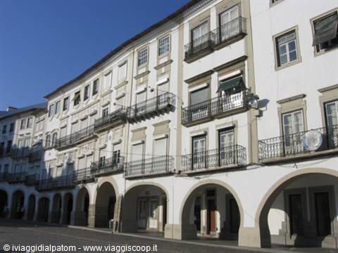 Évora: Praça do Giraldo