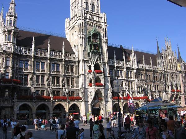 the New Town Hall at Marienplatz